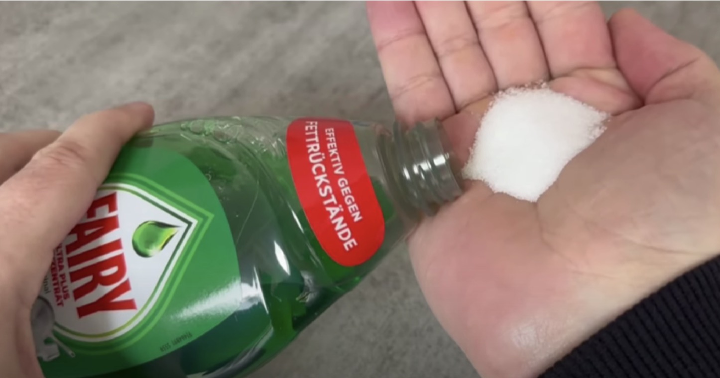 Was passiert, wenn man Spülmittel mit ein wenig Salz mischt es funktioniert wirklich!