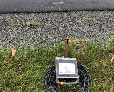 Immer mehr Menschen sehen unerklärliche schwarze Kabel auf der Straße (hier erfahren Sie, was das bedeutet!)